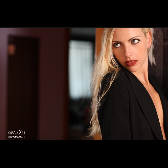 MAXU4214.jpg